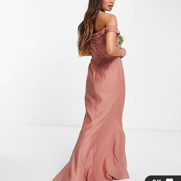 ASOS DESIGN Bridesmaid off shoulder maxi dress with corset detail - Picture 3 of 8